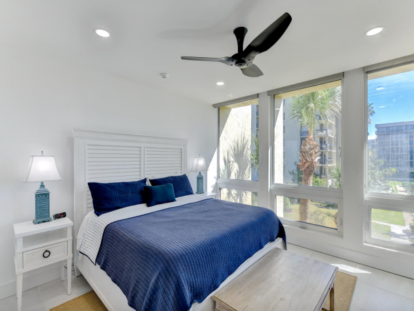 Luxury Vacation Condo in Longboat Key Sleeps 4 Guests